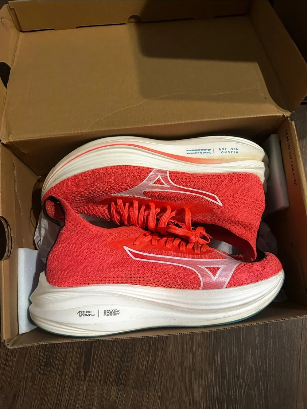 Mizuno Neo Zen Women's Coral Lightweight Running Shoes